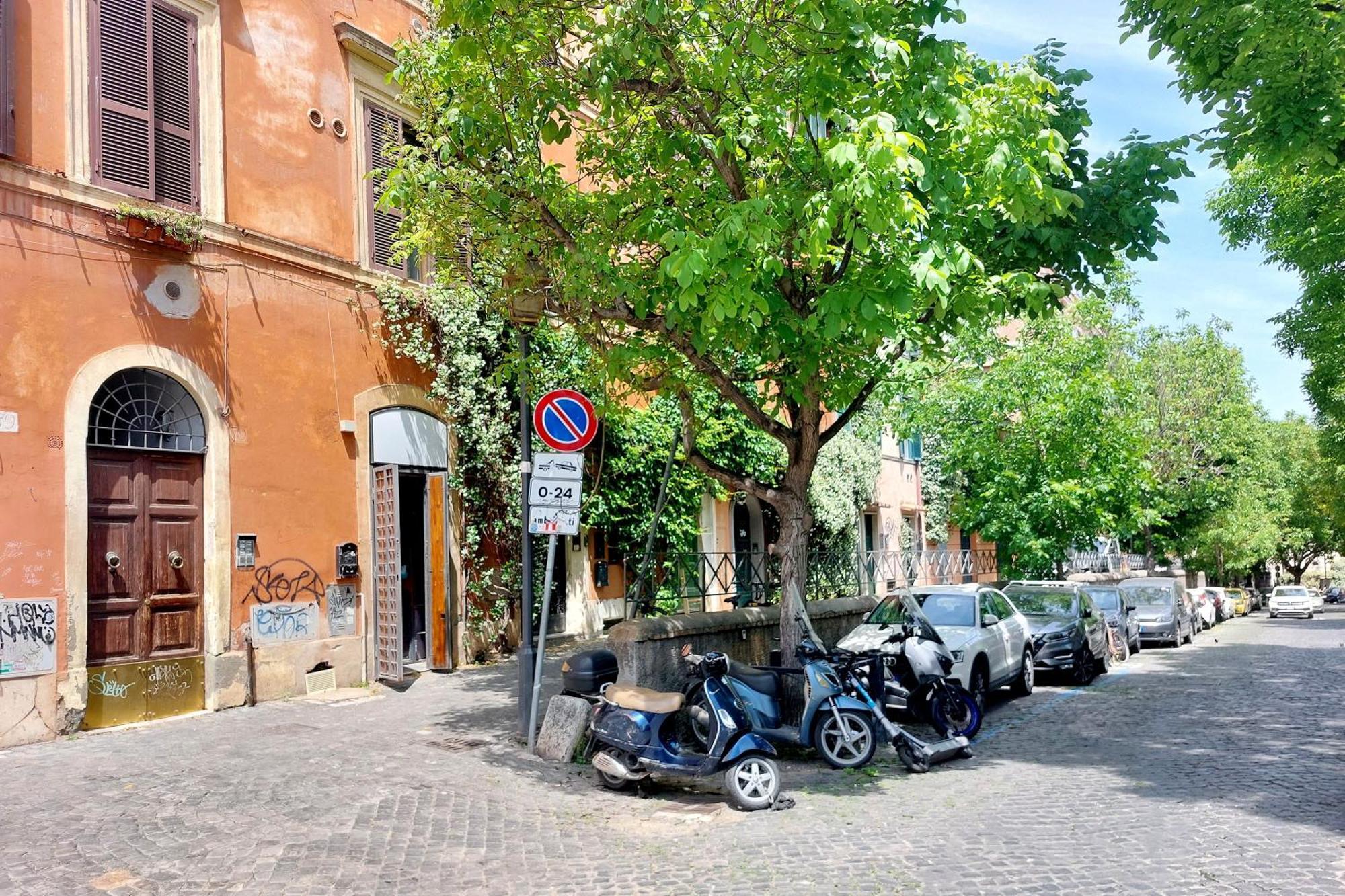 Tevere Apartments Рим Екстер'єр фото